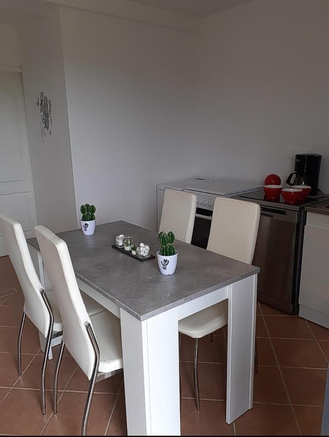 Logement Calme Et Agreable A Proximite D'Ajaccio Canale Cabanes Kültér fotó